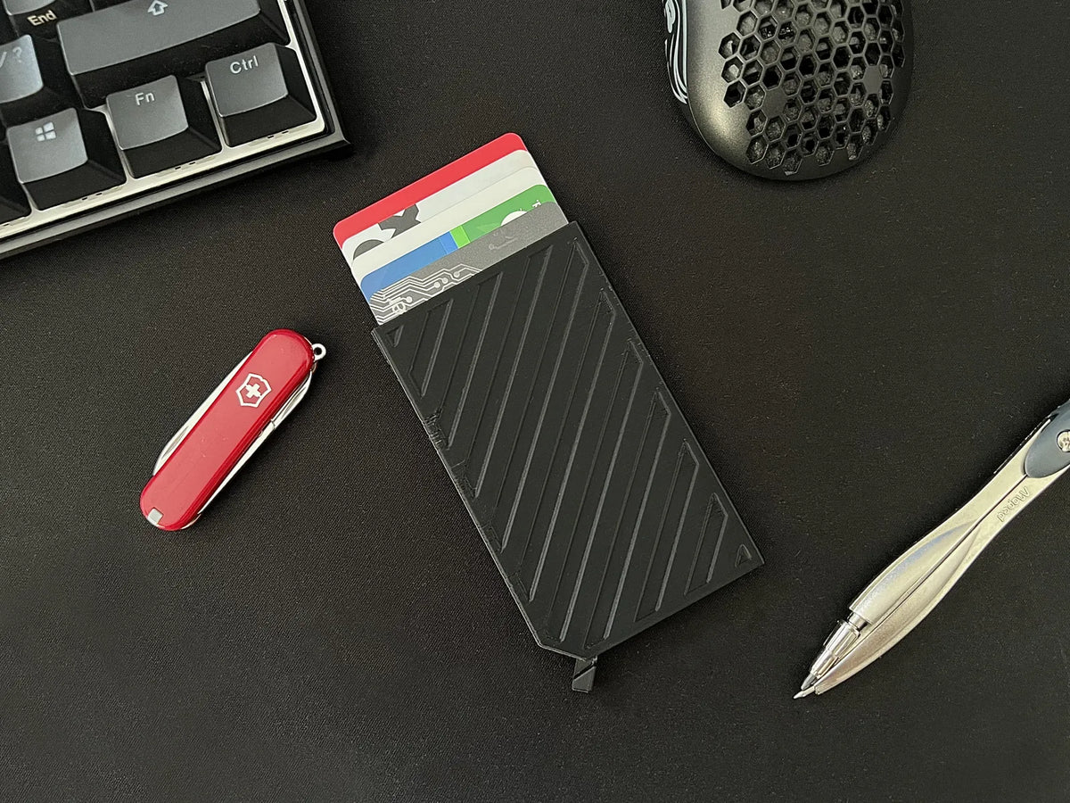 Pop-Up Card Wallet (designer photo)
