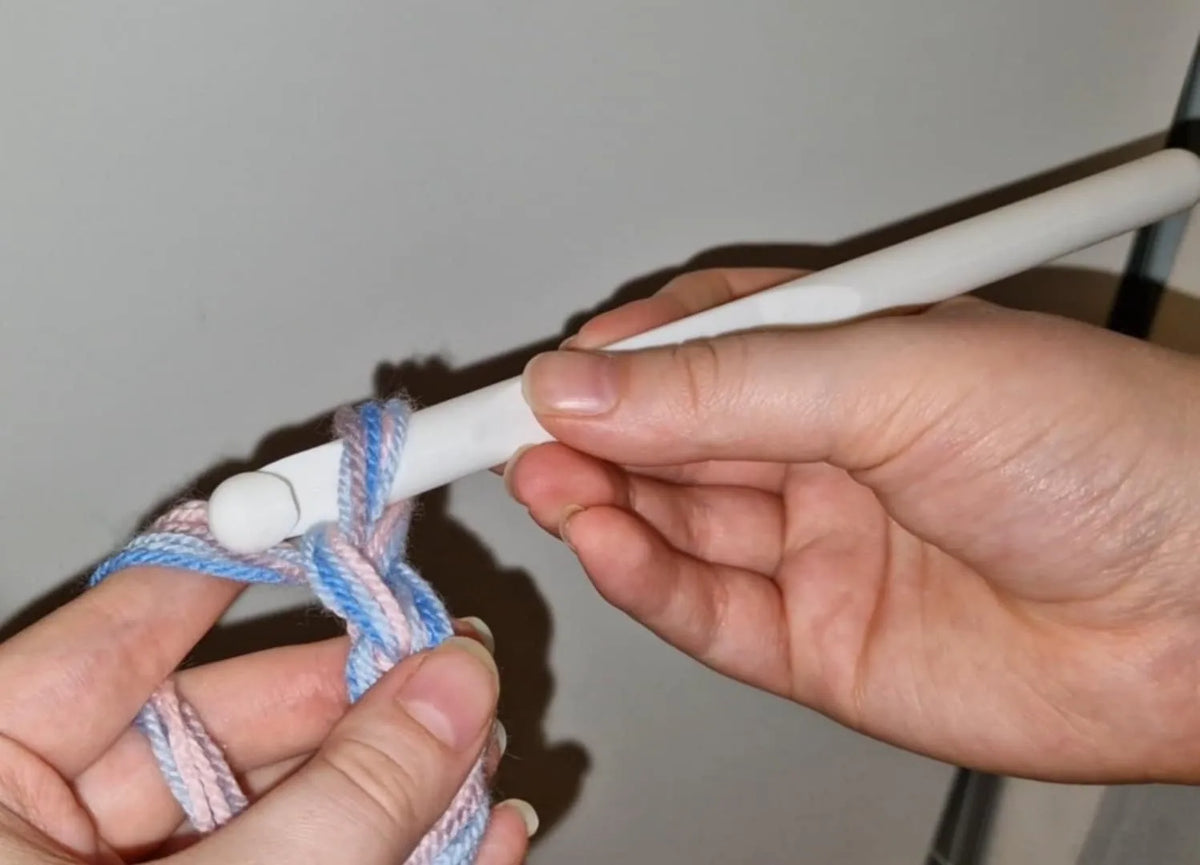 Big Crochet Hook (12 mm) (designer photo)