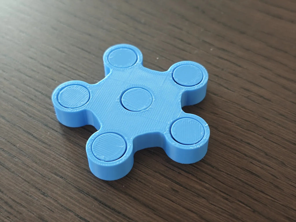 One-Piece Fidget Spinner (designer photo)