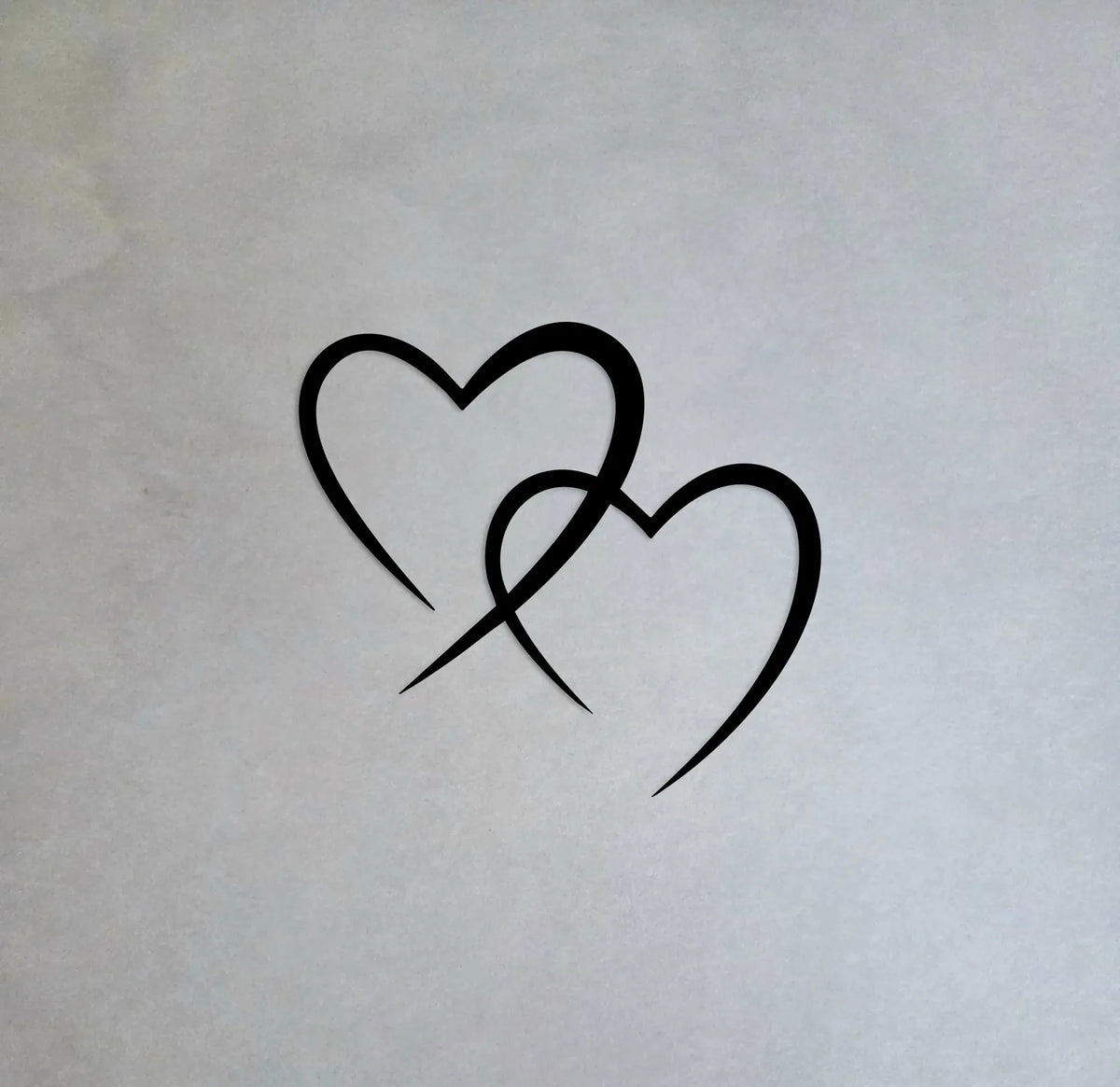 Interlocking Hearts Wall Decor (designer photo)