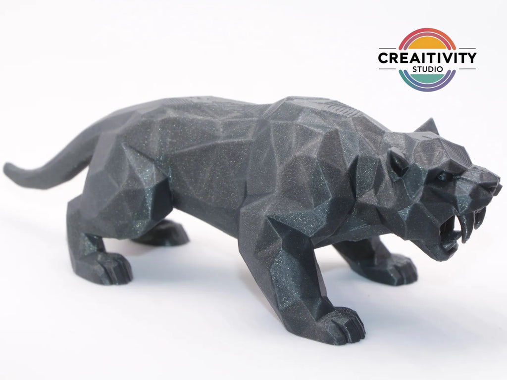 Low-Poly Sabertooth Tiger (designer photo)