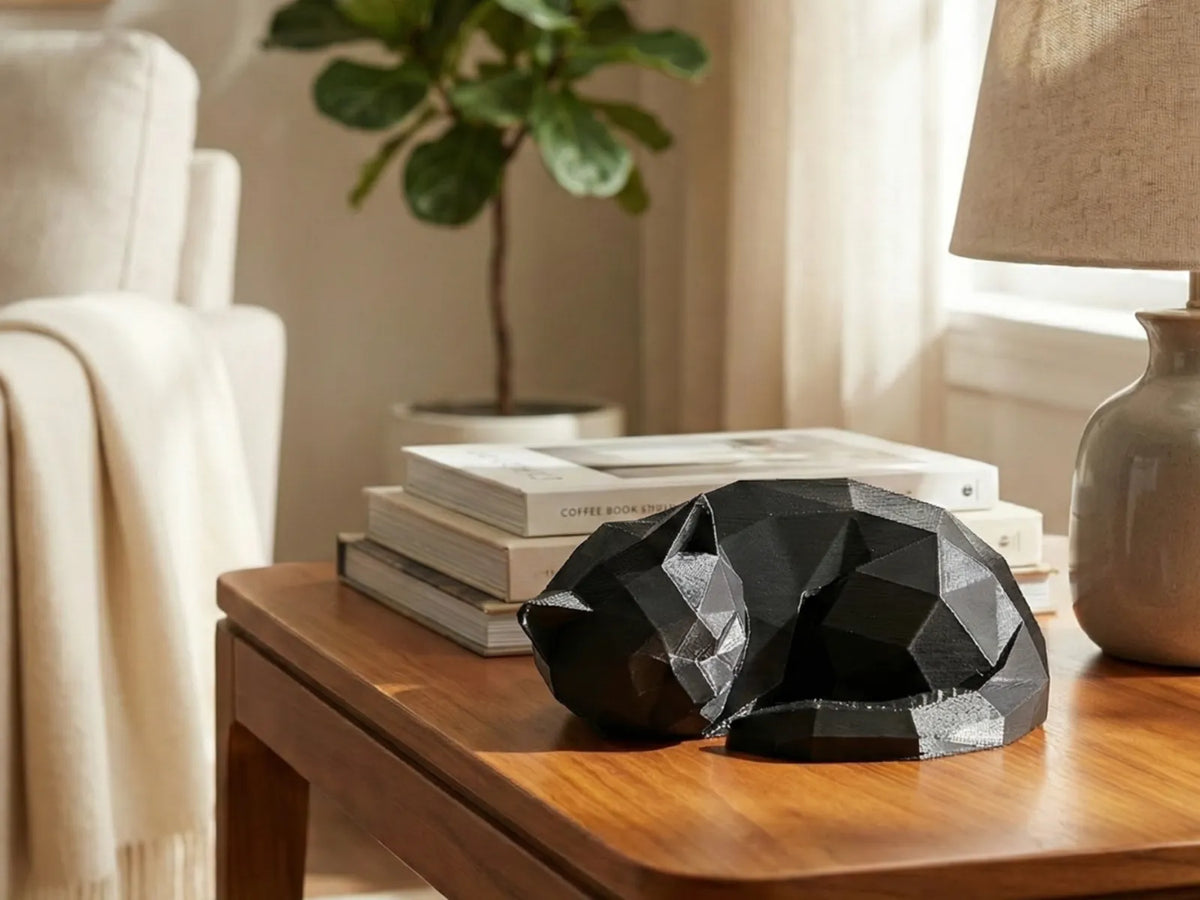 Low-Poly Sleeping Cat (designer photo)