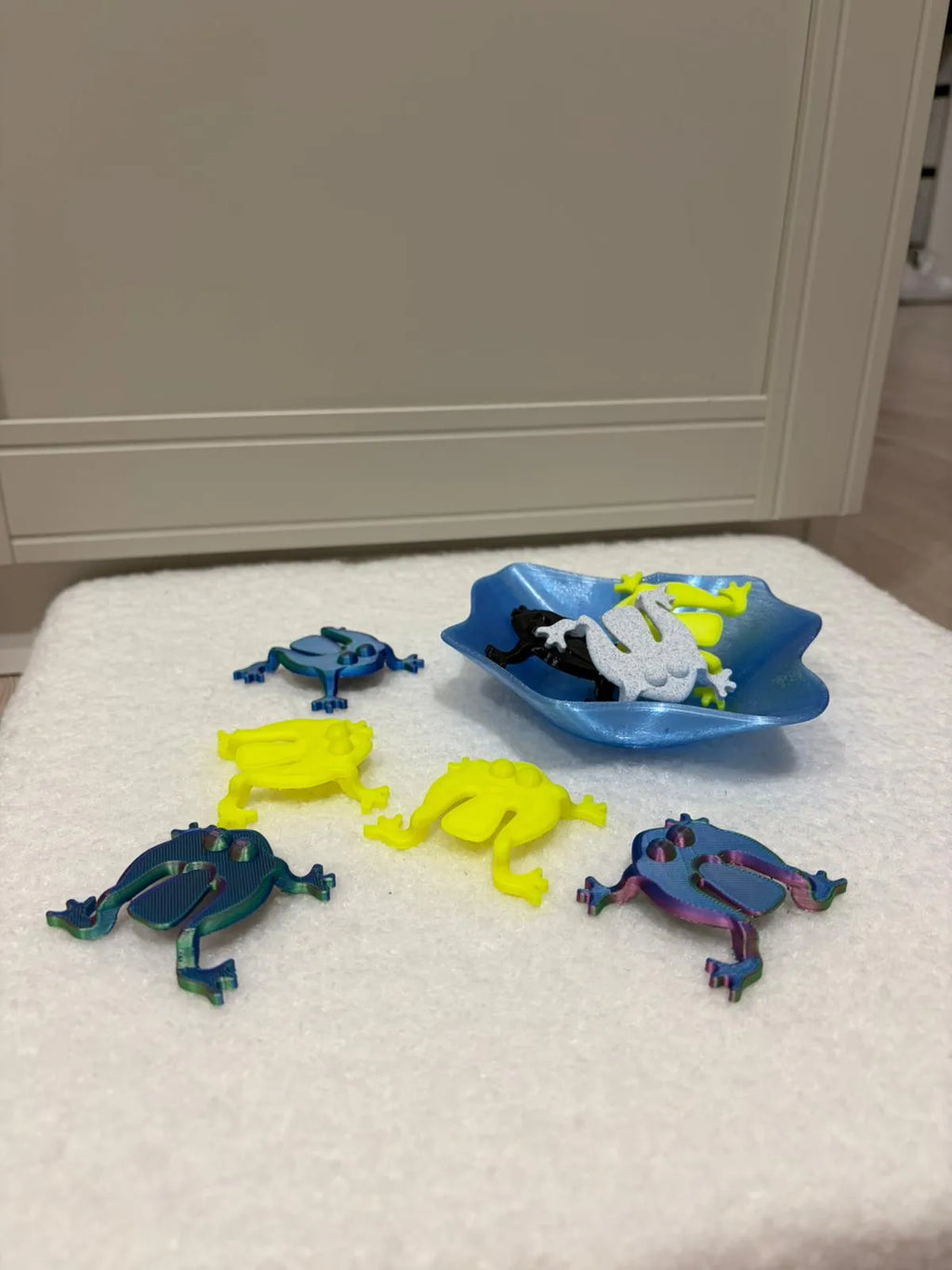 Jumping Frog (designer photo)