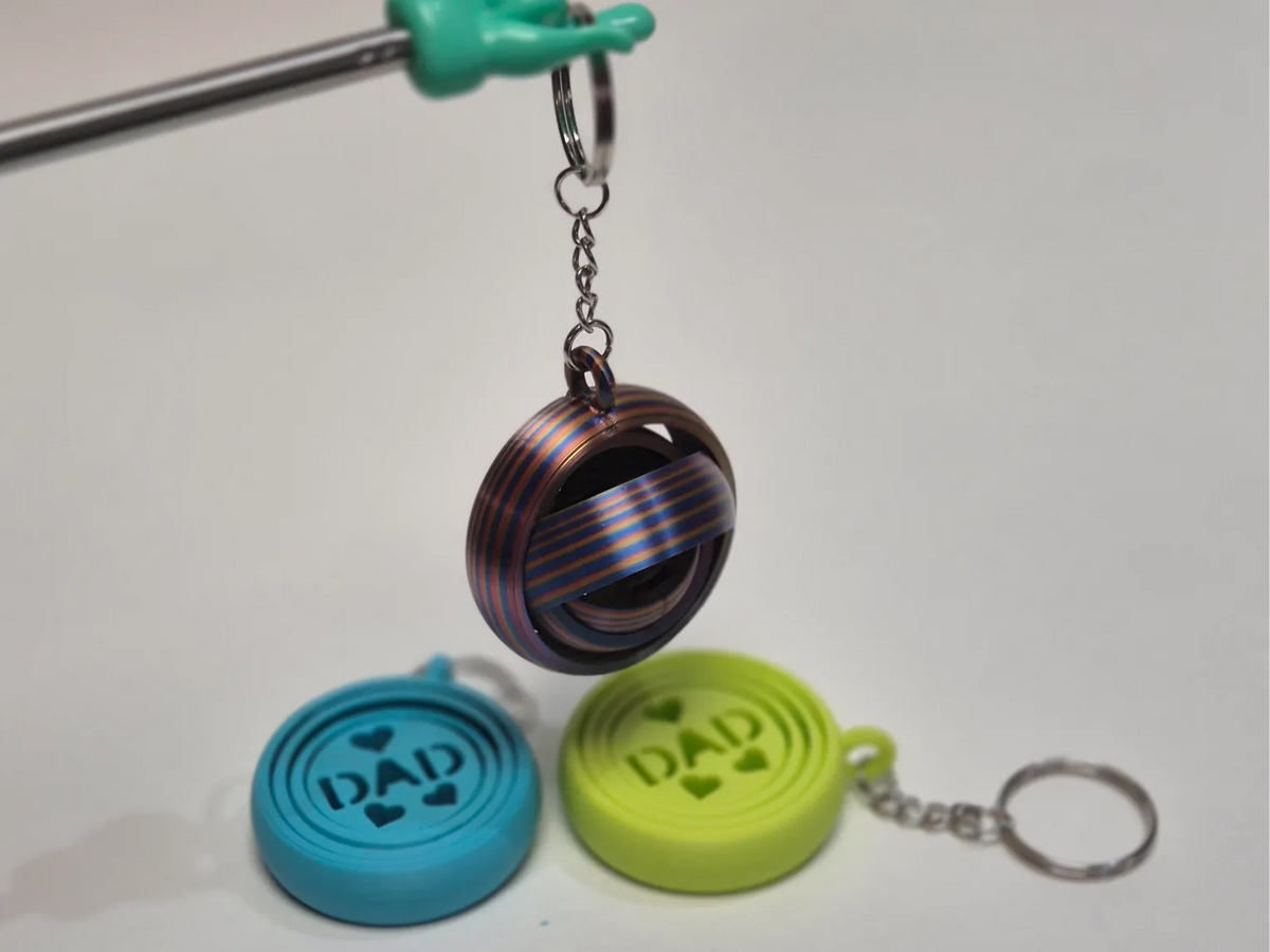 Dad Heart Gyro Keychain (designer photo)
