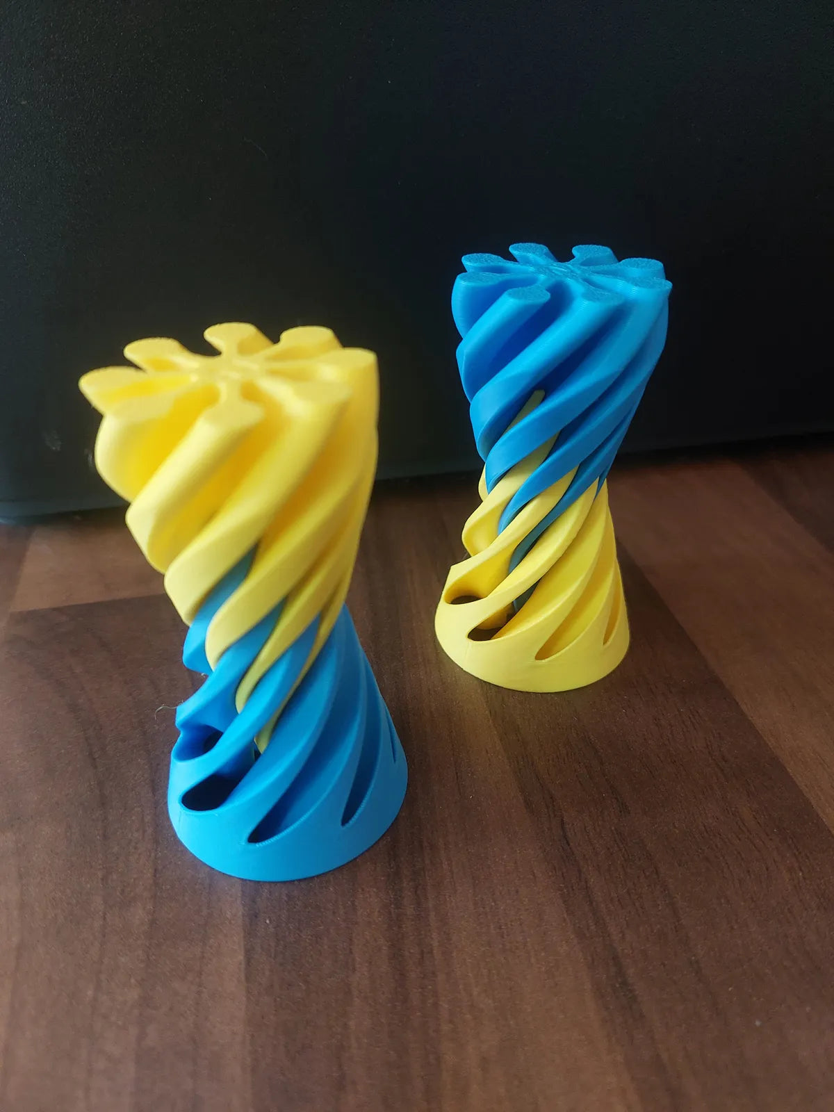 Spiral Twist Fidget (designer photo)