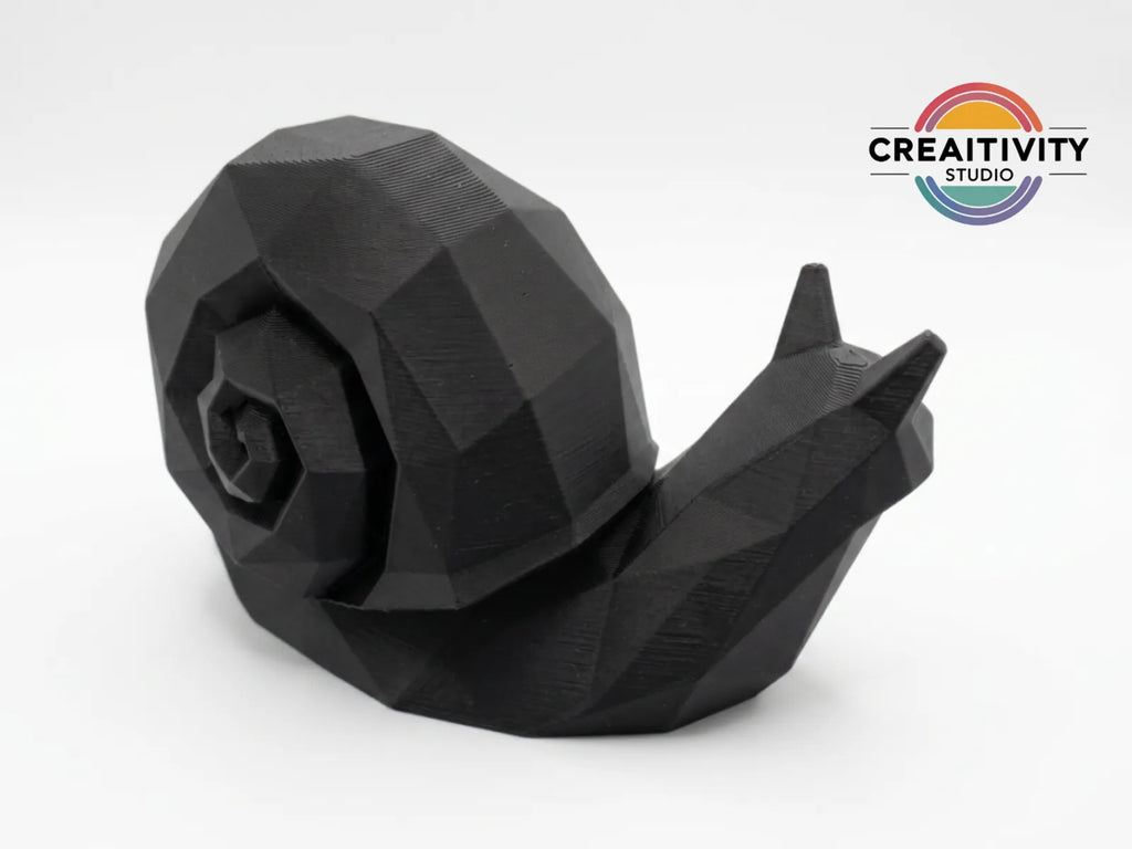 Low-Poly Snail "Nestor" (designer photo)