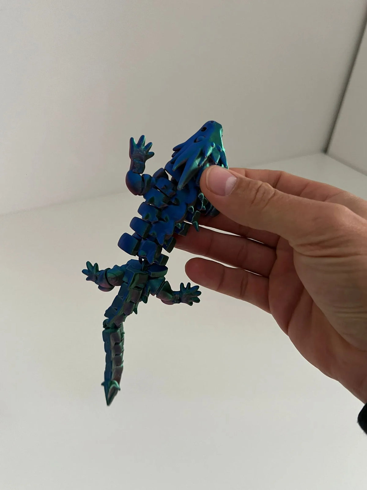 Articulated Flexi Dragon Keychain (designer photo)