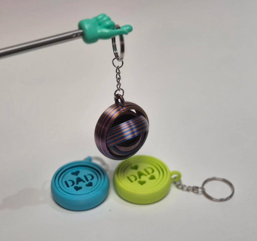 Dad Heart Gyro Keychain (designer photo)