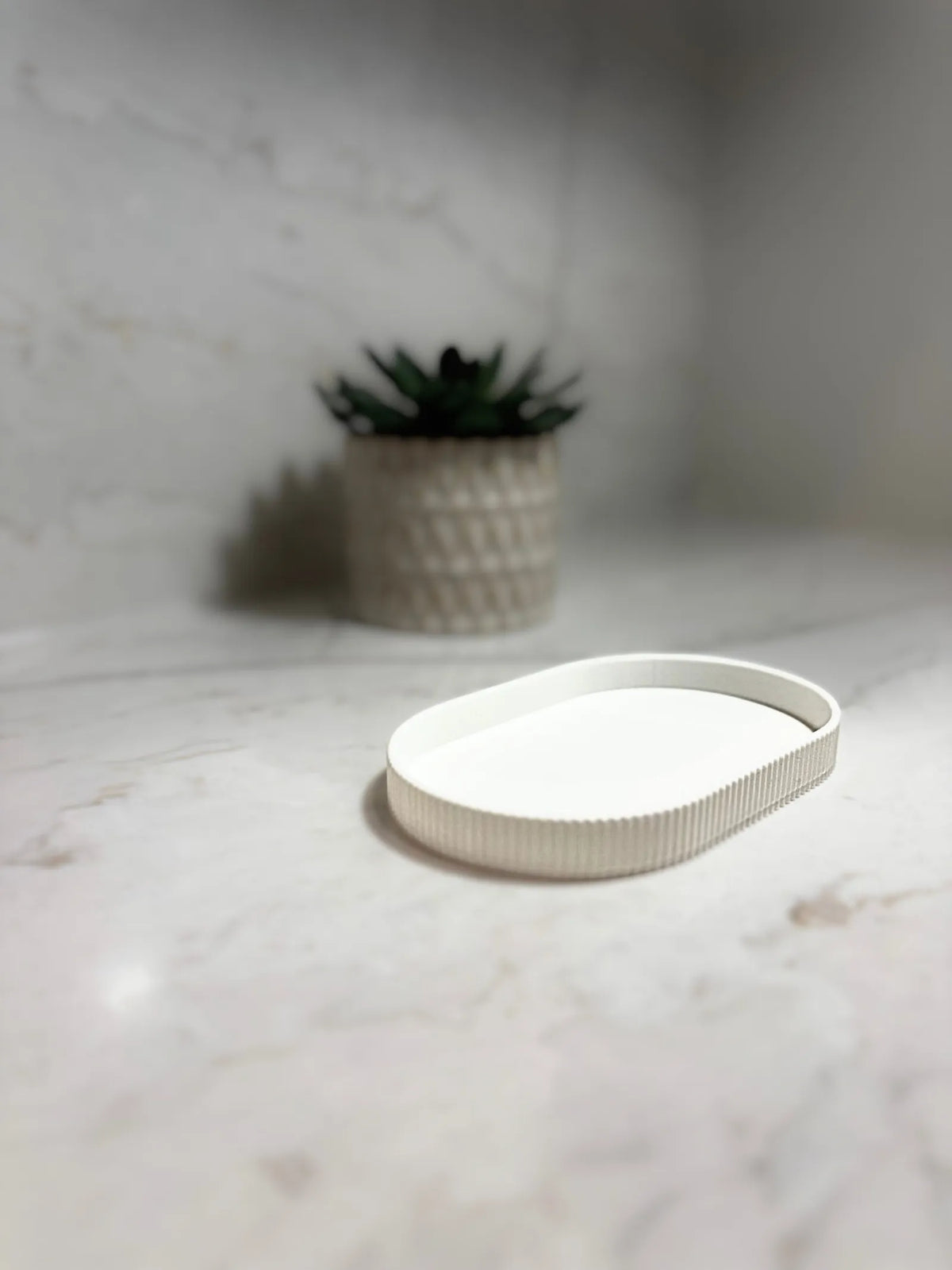 Minimalist Drop Tray (designer photo)